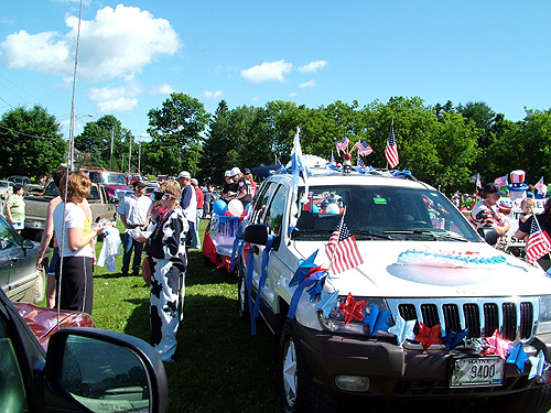 maine parade car float photo
